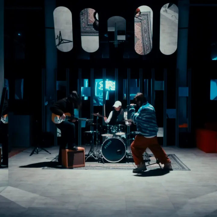 Hybrid Live